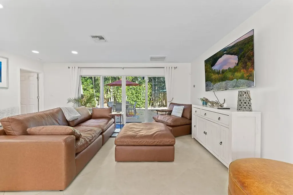 429 Inlet Road North Palm Beach FL 33408