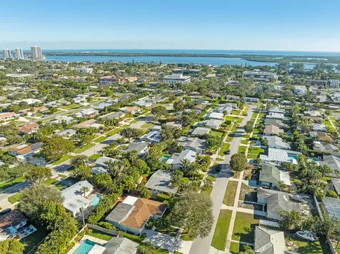 429 Inlet Road North Palm Beach FL 33408