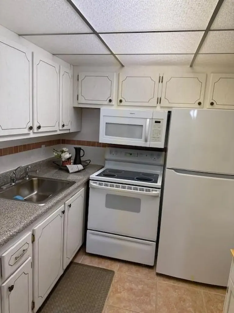 2009 Cambridge A Deerfield Beach FL 33442