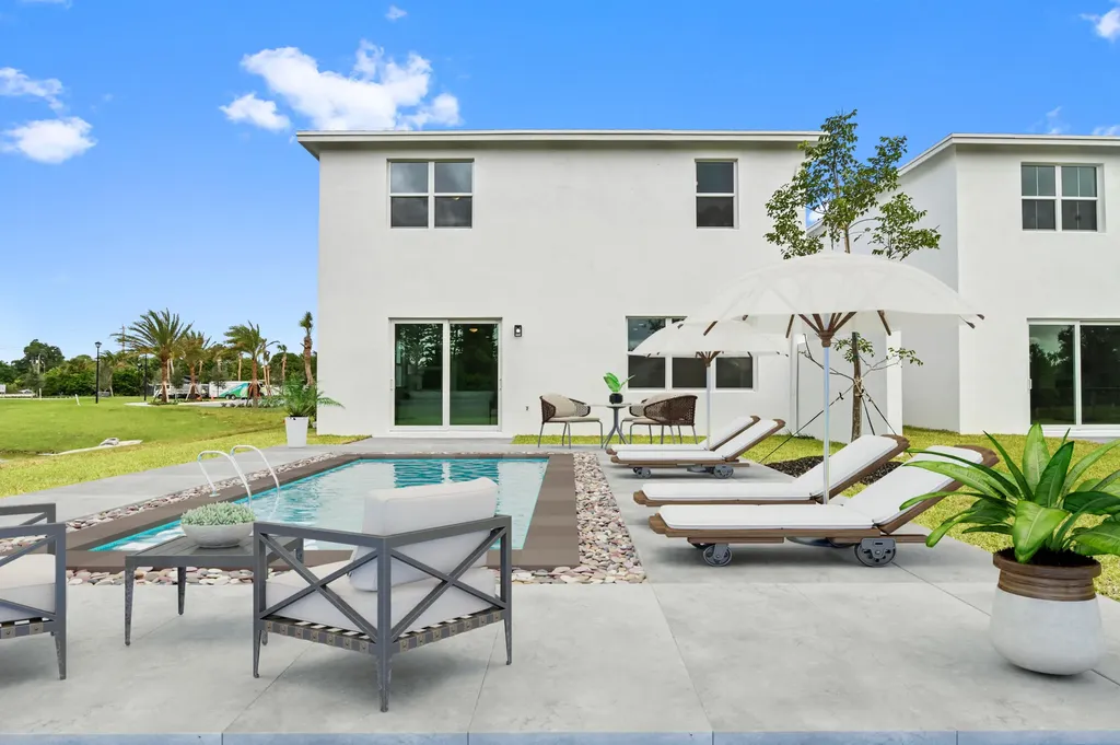 6347 Tenor Drive West Palm Beach FL 33413