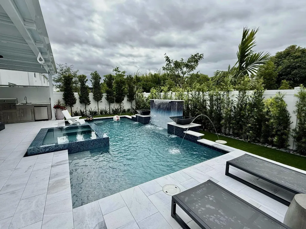 6347 Tenor Drive West Palm Beach FL 33413