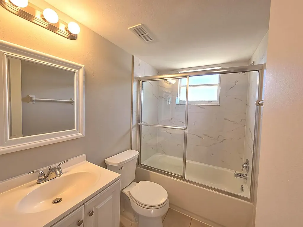 1524 SE Royal Green Circle Port St Lucie FL 34952