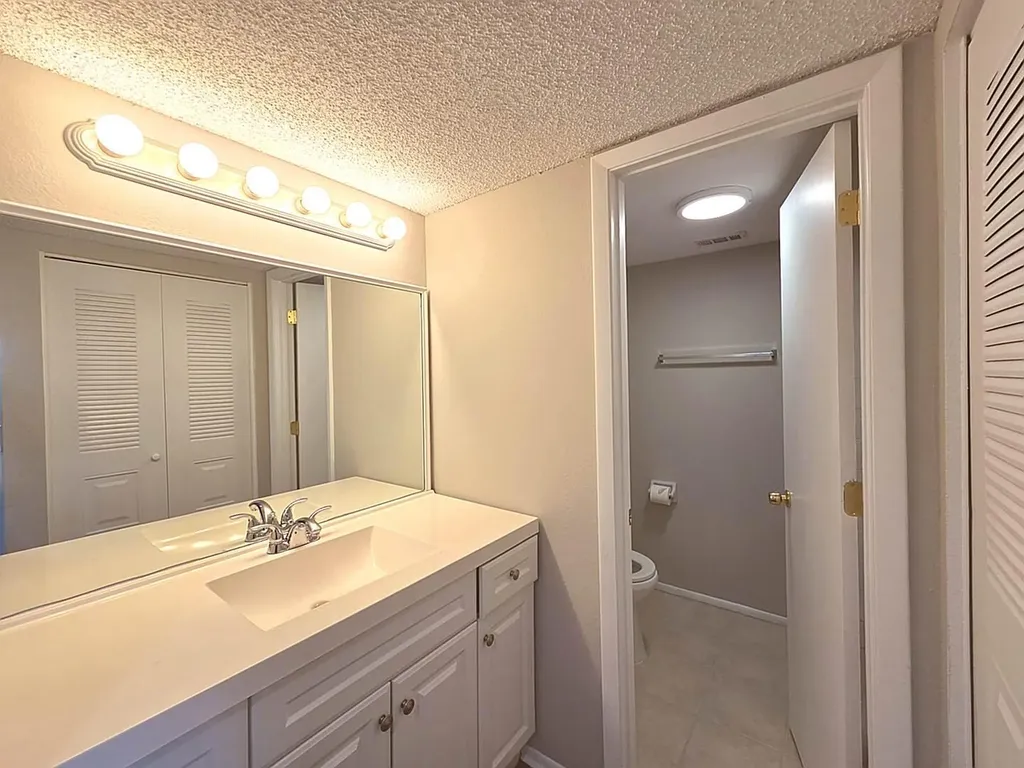 1524 SE Royal Green Circle Port St Lucie FL 34952