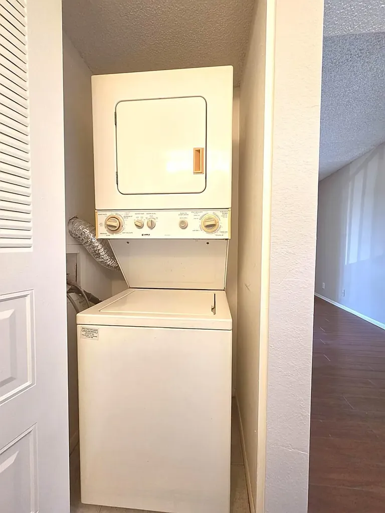 1524 SE Royal Green Circle Port St Lucie FL 34952