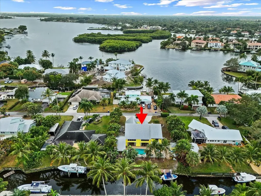 9363 SE Cove Point Street Tequesta FL 33469