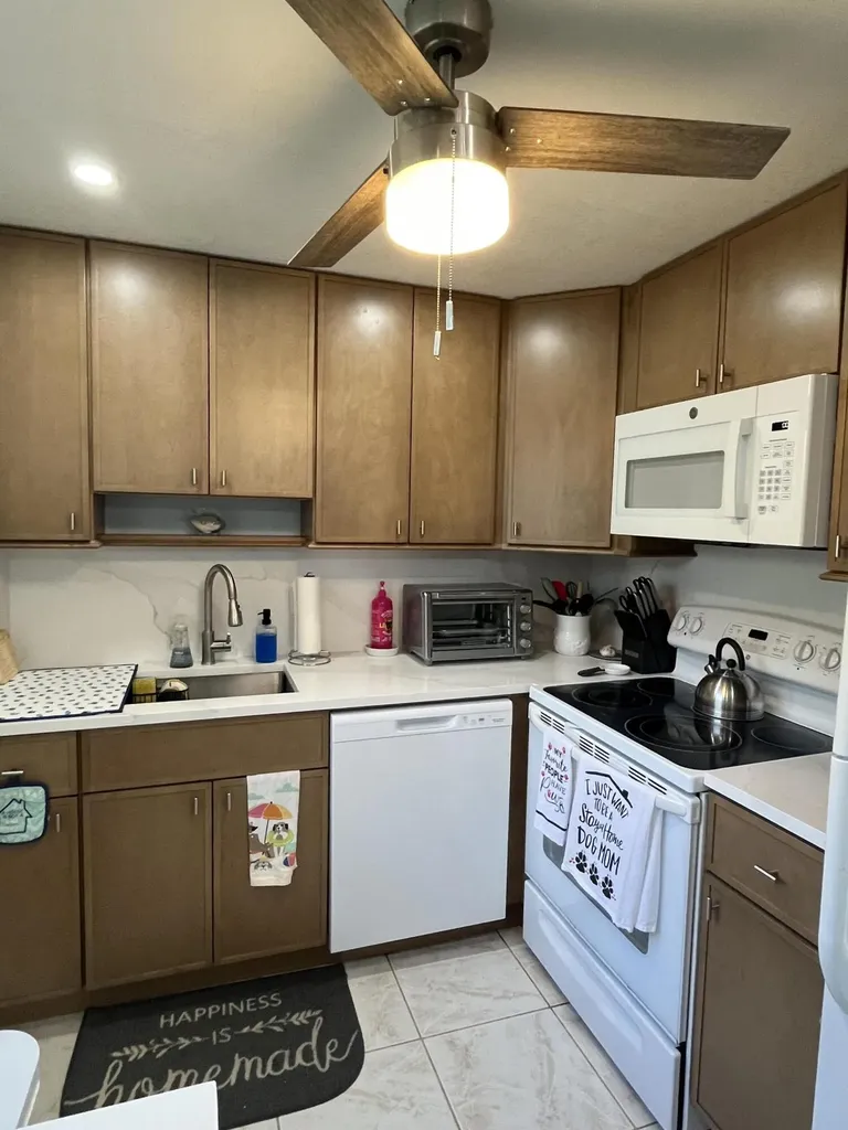 161 Saxony D Delray Beach FL 33446