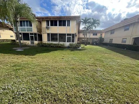 161 Saxony D Delray Beach FL 33446