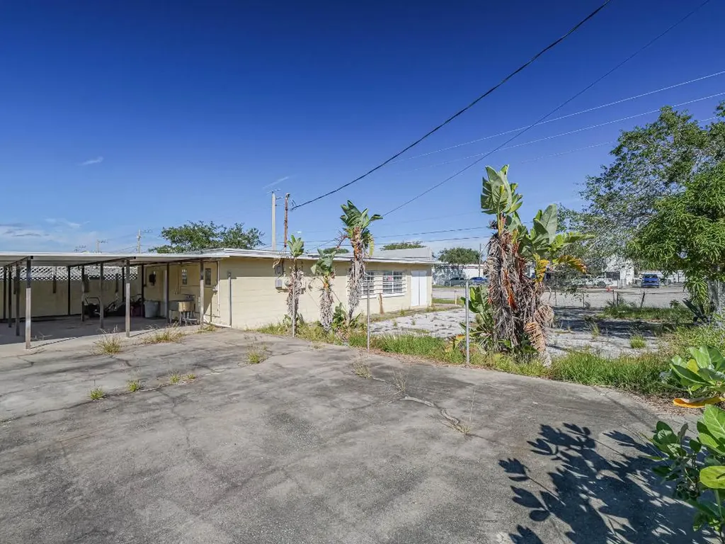 2814 S Harbor City Boulevard Melbourne FL 32901