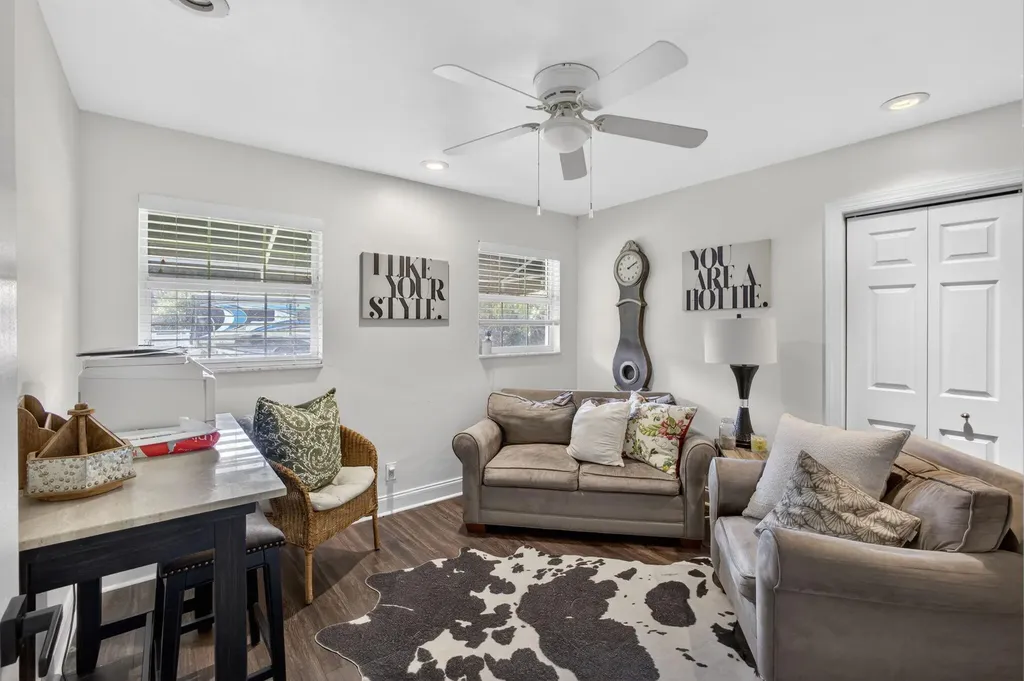 8218 S Elizabeth Avenue Palm Beach Gardens FL 33418