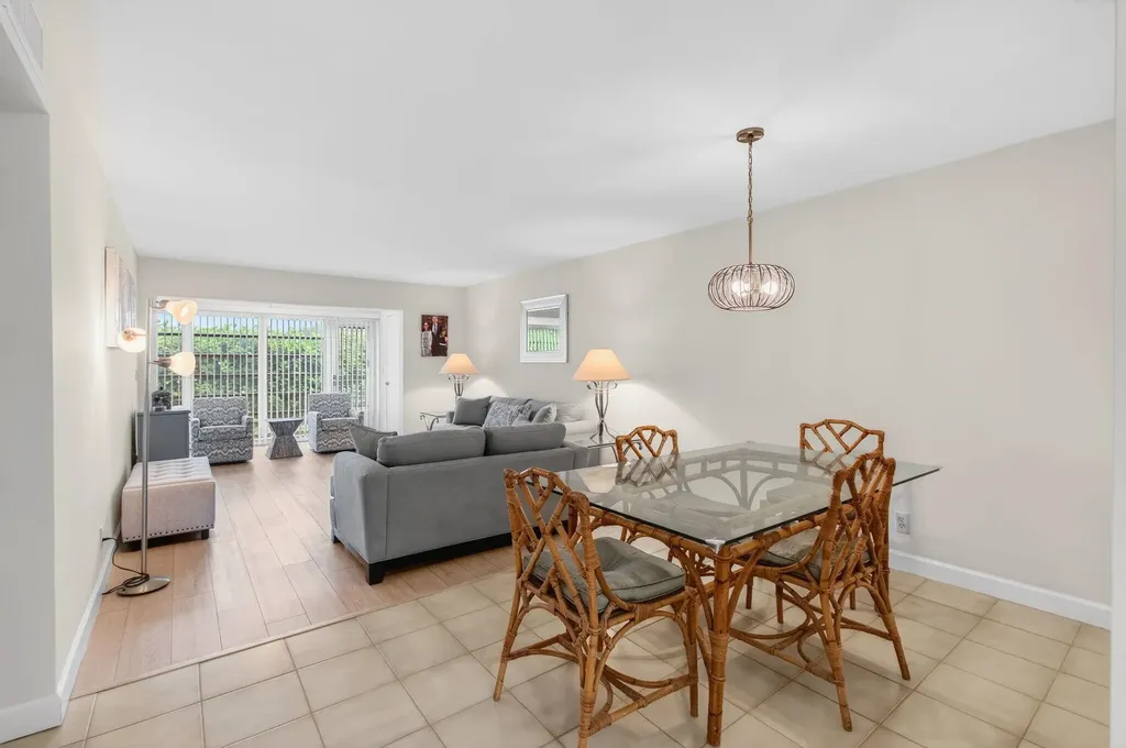 13682 Via Flora Delray Beach FL 33484