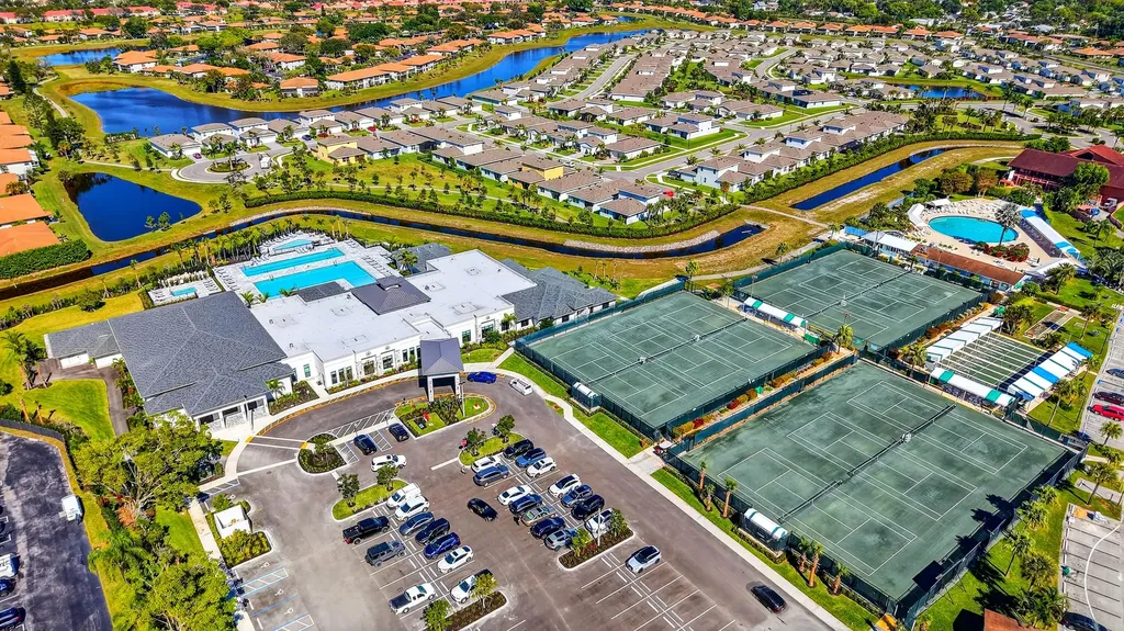 13682 Via Flora Delray Beach FL 33484
