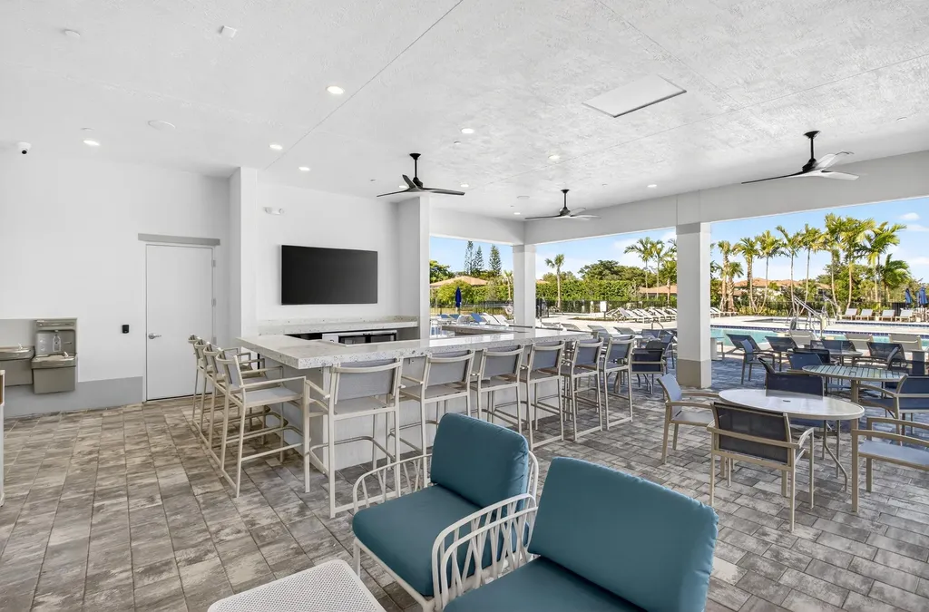 13682 Via Flora Delray Beach FL 33484