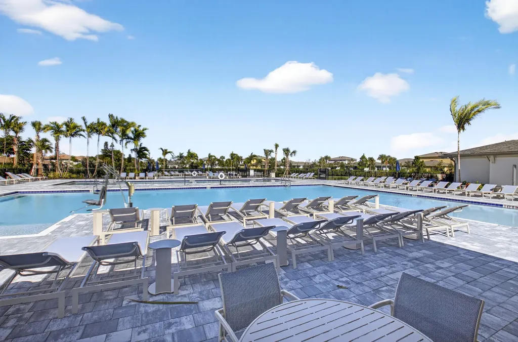 13682 Via Flora Delray Beach FL 33484