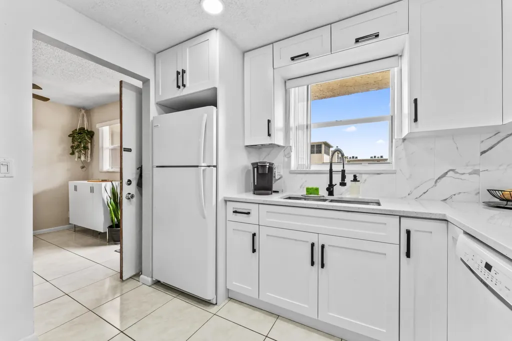 225 Bonnie Boulevard Palm Springs FL 33461