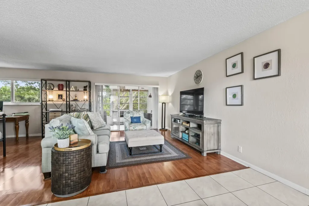 225 Bonnie Boulevard Palm Springs FL 33461