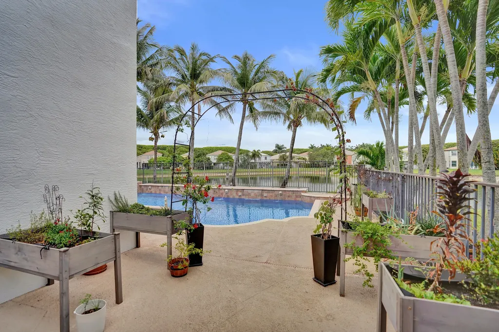 8976 Biddle Court Wellington FL 33414