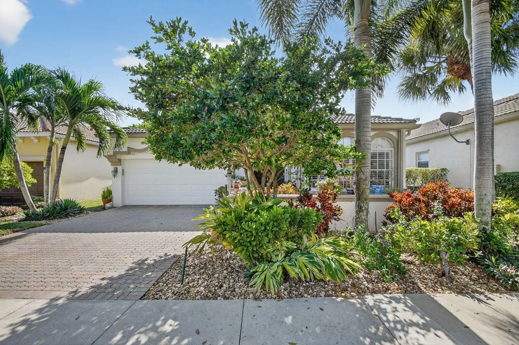 9842 Via Elegante Wellington FL 33411