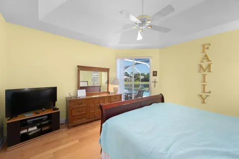 1542 SW Mockingbird Circle Port St Lucie FL 34986