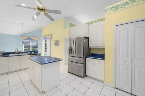 1542 SW Mockingbird Circle Port St Lucie FL 34986
