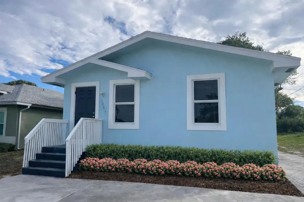 1457 W 32nd Street Riviera Beach FL 33404