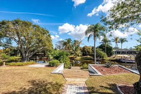 667 SE Harborview Drive Port St Lucie FL 34983