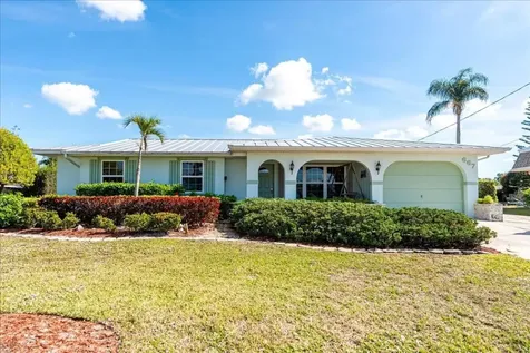 667 SE Harborview Drive Port St Lucie FL 34983