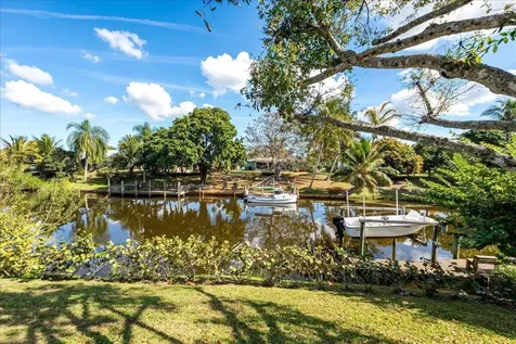 667 SE Harborview Drive Port St Lucie FL 34983