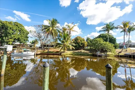 667 SE Harborview Drive Port St Lucie FL 34983