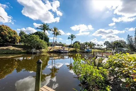 667 SE Harborview Drive Port St Lucie FL 34983