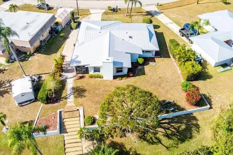 667 SE Harborview Drive Port St Lucie FL 34983