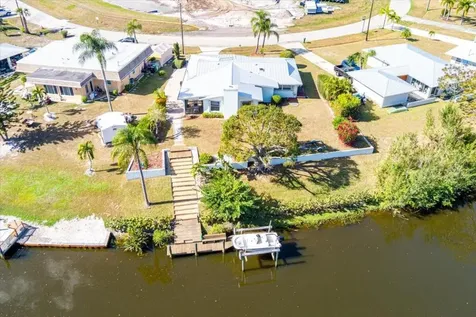 667 SE Harborview Drive Port St Lucie FL 34983