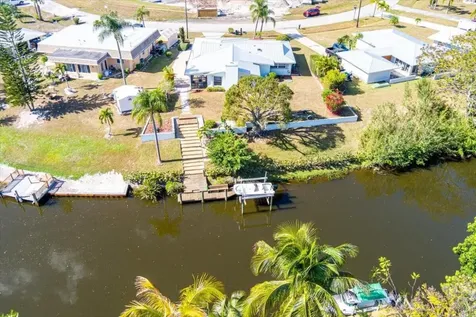 667 SE Harborview Drive Port St Lucie FL 34983