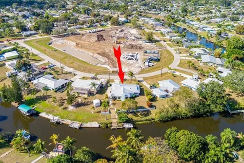 667 SE Harborview Drive Port St Lucie FL 34983