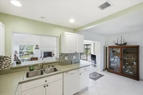 667 SE Harborview Drive Port St Lucie FL 34983