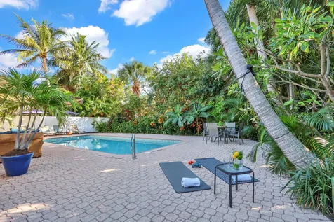 324 Blossom Lane Palm Beach Shores FL 33404