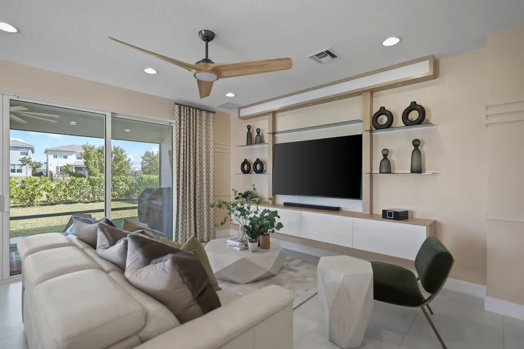 19545 Broad Shore Walk Loxahatchee FL 33470