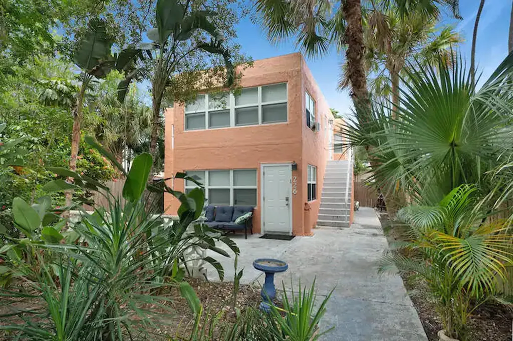 226 S Palmway Lake Worth Beach FL 33460