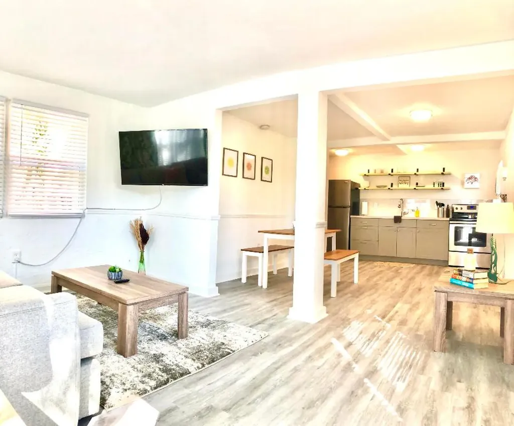 226 S Palmway Lake Worth Beach FL 33460