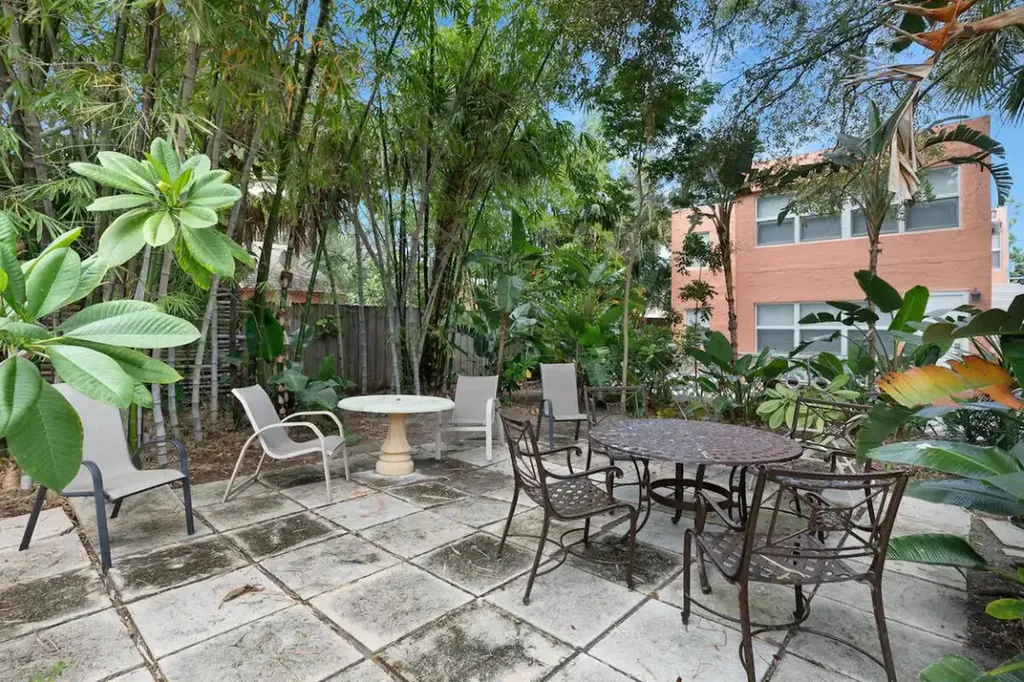 226 S Palmway Lake Worth Beach FL 33460