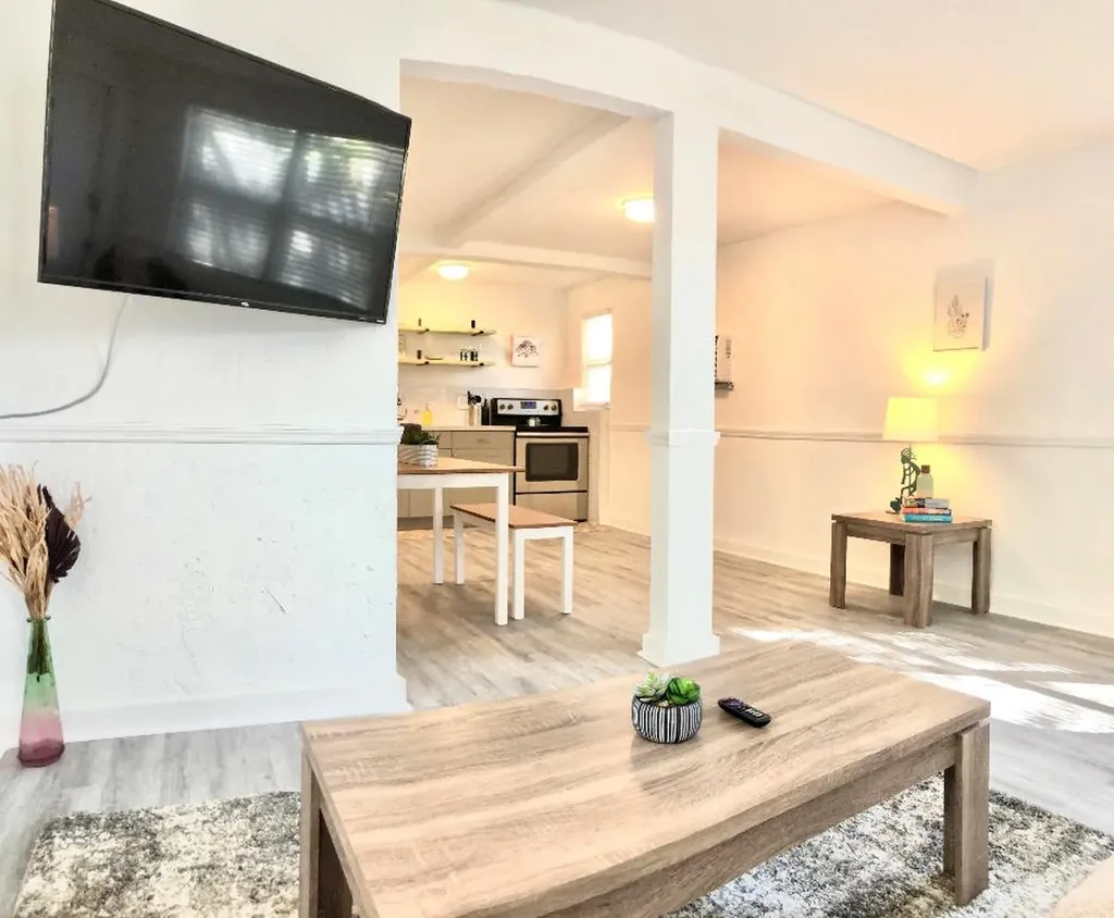 226 S Palmway Lake Worth Beach FL 33460