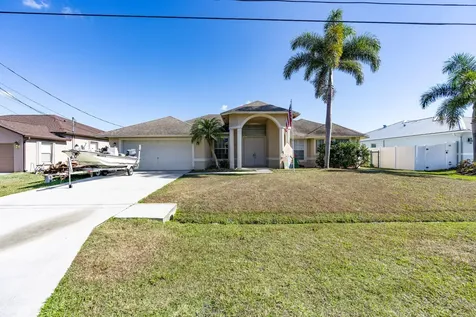 6147 NW East Deville Circle Port St Lucie FL 34986