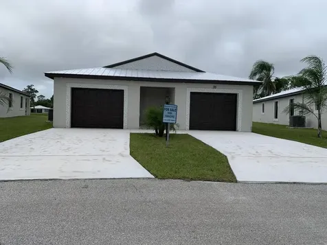 37 Lagos Del Norte Fort Pierce FL 34951