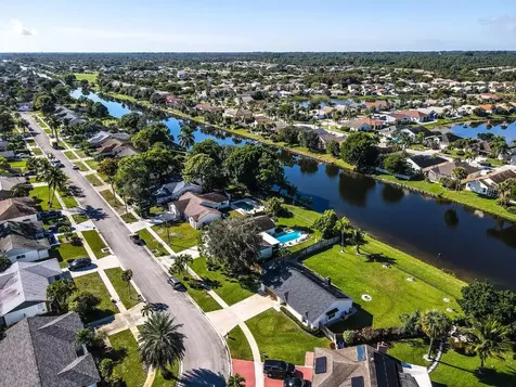122 Parkwood Drive Royal Palm Beach FL 33411