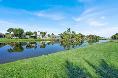 122 Parkwood Drive Royal Palm Beach FL 33411