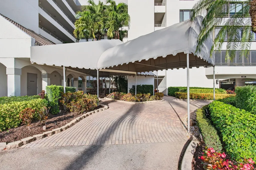16032 Lomond Hills Trail Delray Beach FL 33446