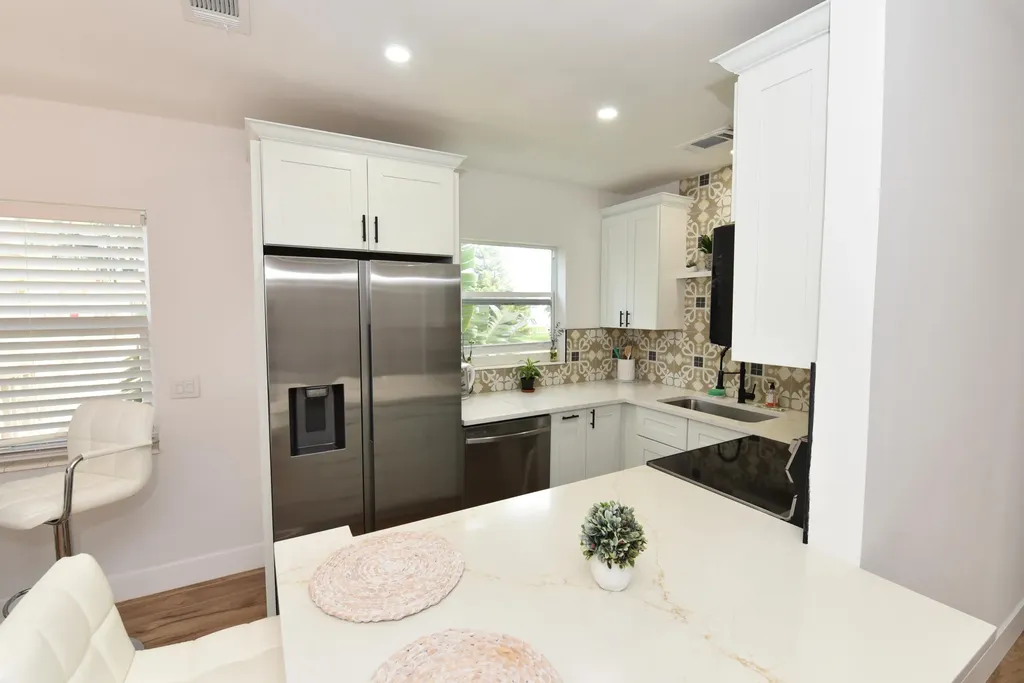 112 Salisbury West Palm Beach FL 33417