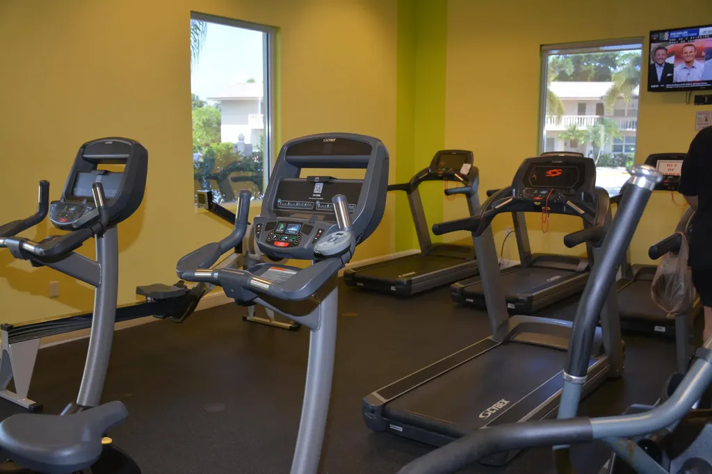 112 Salisbury West Palm Beach FL 33417