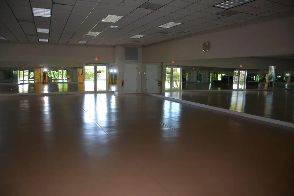 112 Salisbury West Palm Beach FL 33417