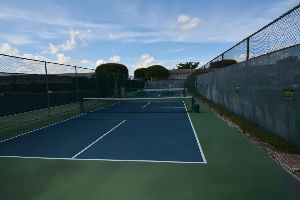 112 Salisbury West Palm Beach FL 33417
