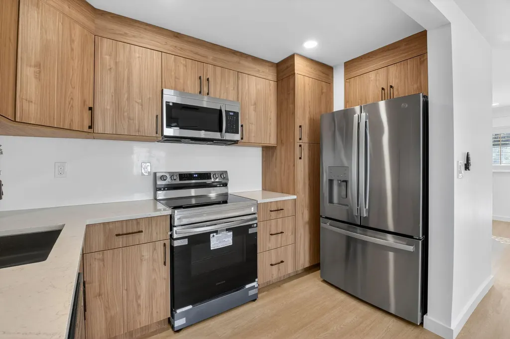 379 NW 23rd Street Boca Raton FL 33431